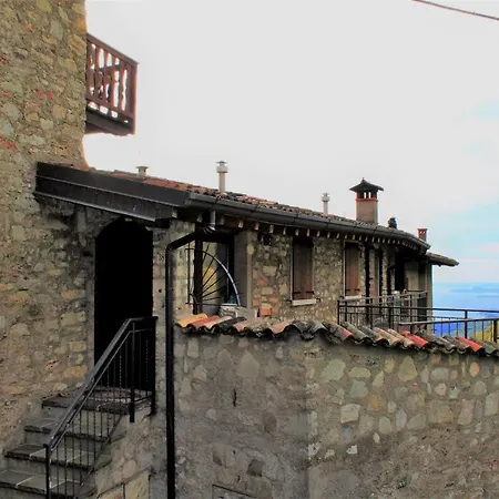 Pietre Antiche 3 * Gargnano