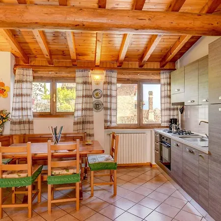Apartamento Pietre Antiche 3 *