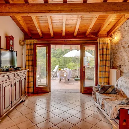Pietre Antiche 3 Apartamento *