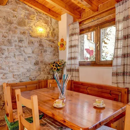 Pietre Antiche 3 *